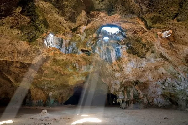 Quadirikiri Cave